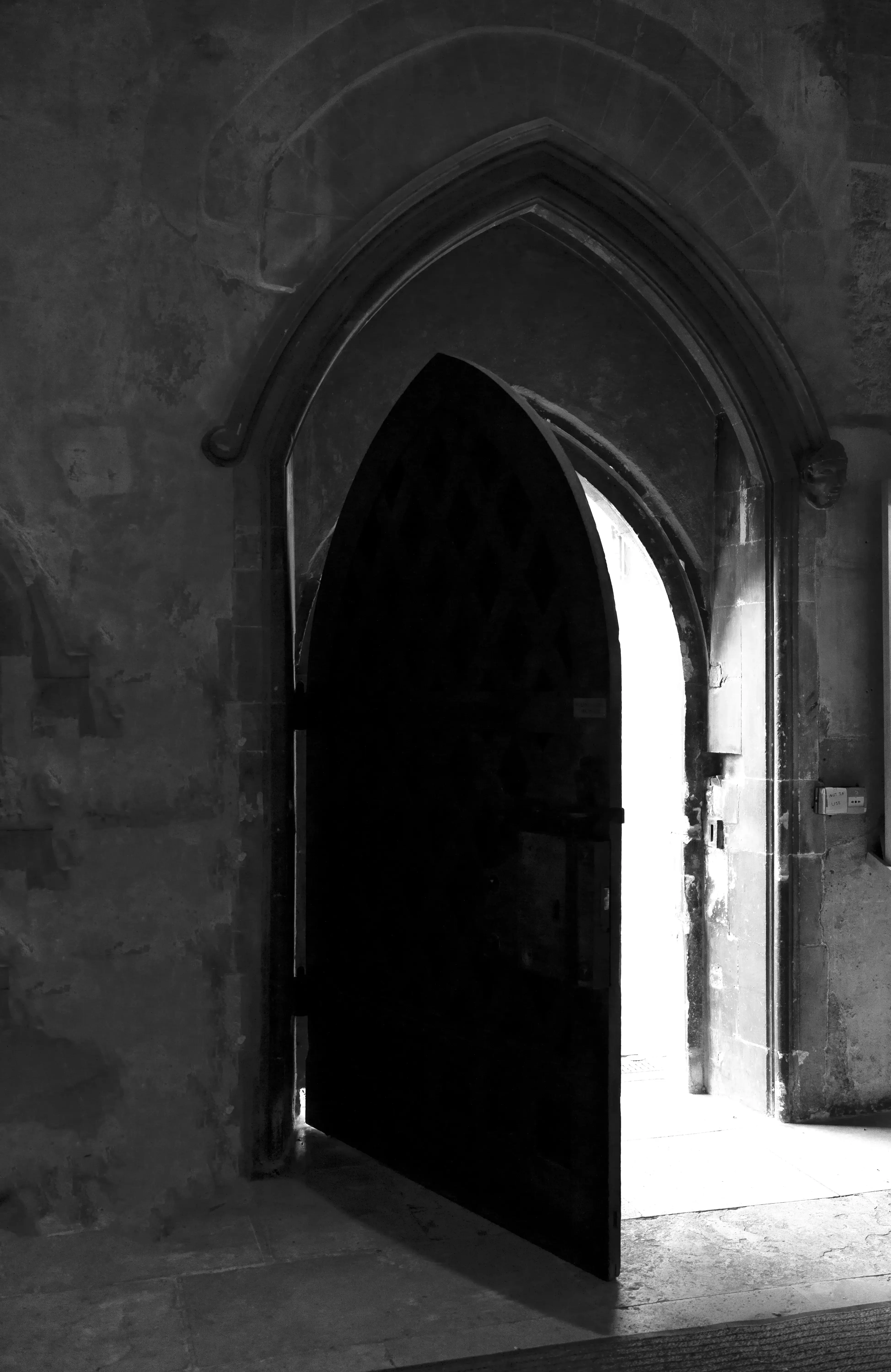 Rochester Cathedral — image 12